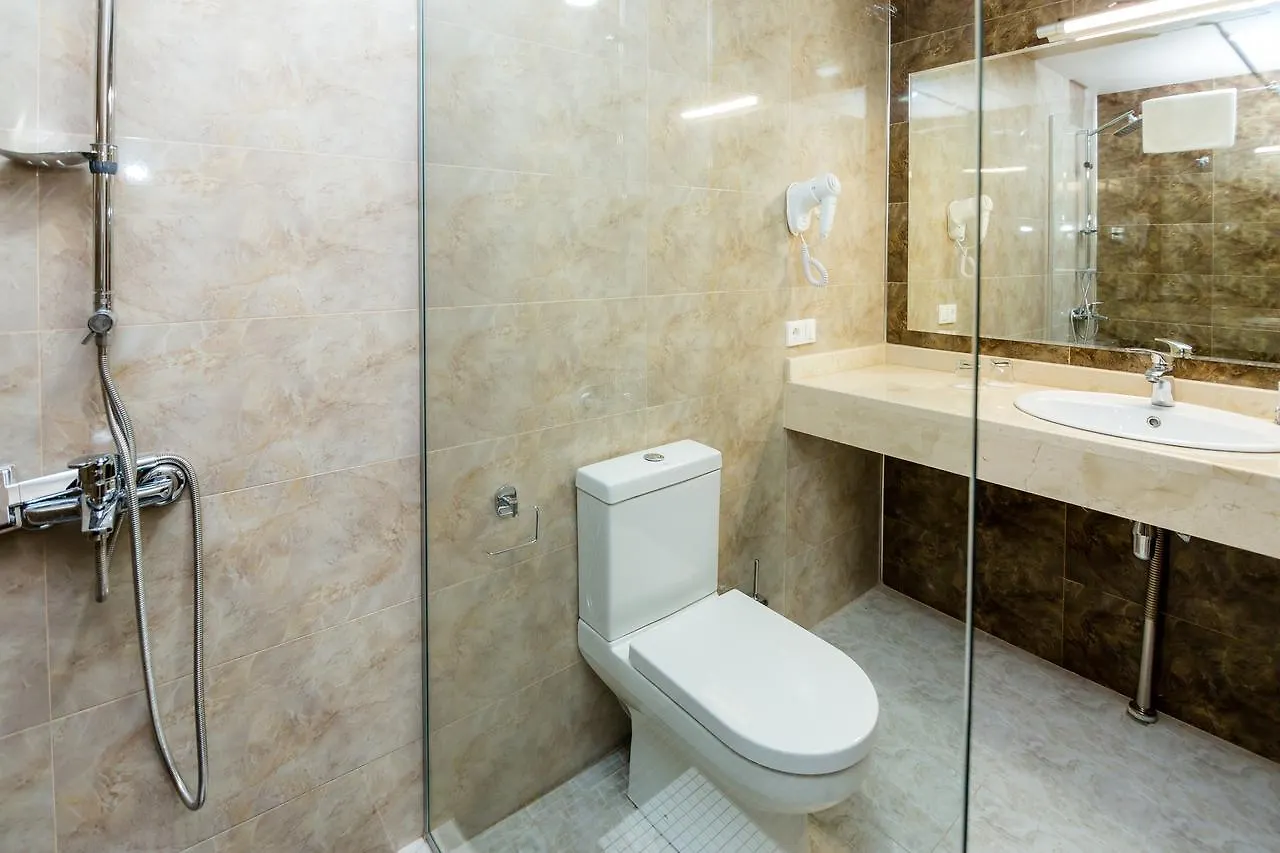 Elia Palace Hotel Tiflis 3*,